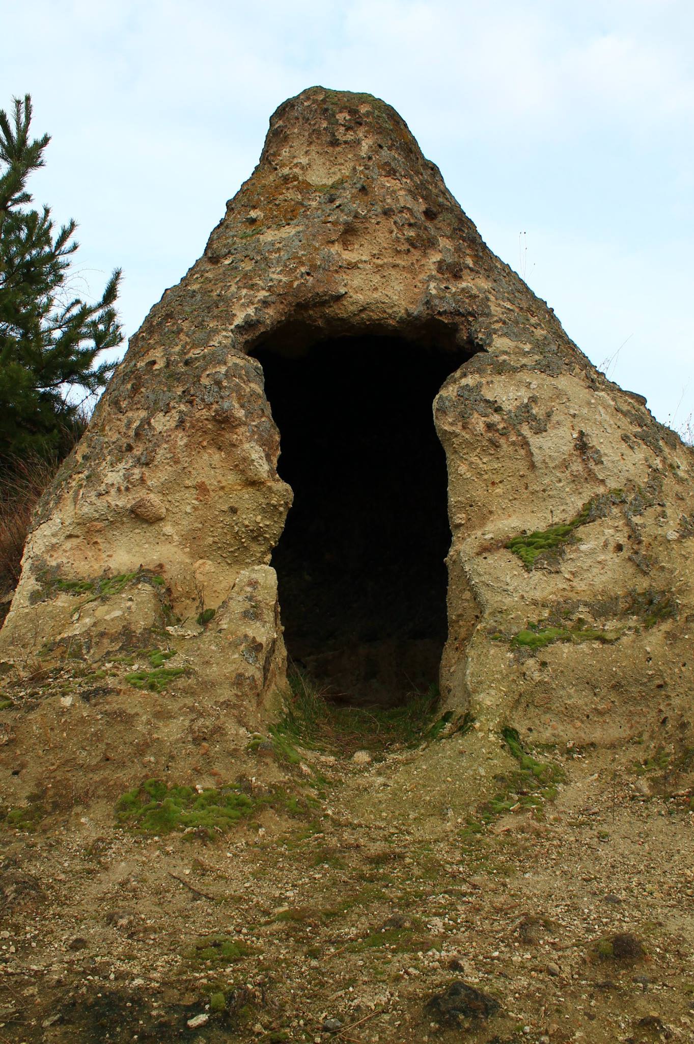 Az egerszalóki Kőbújó (Pásztorkunyhó)
