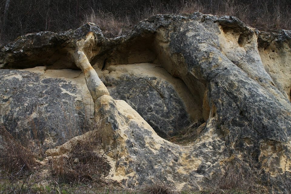 Természet által faragott homokkőszobrok Magyarnándor határában