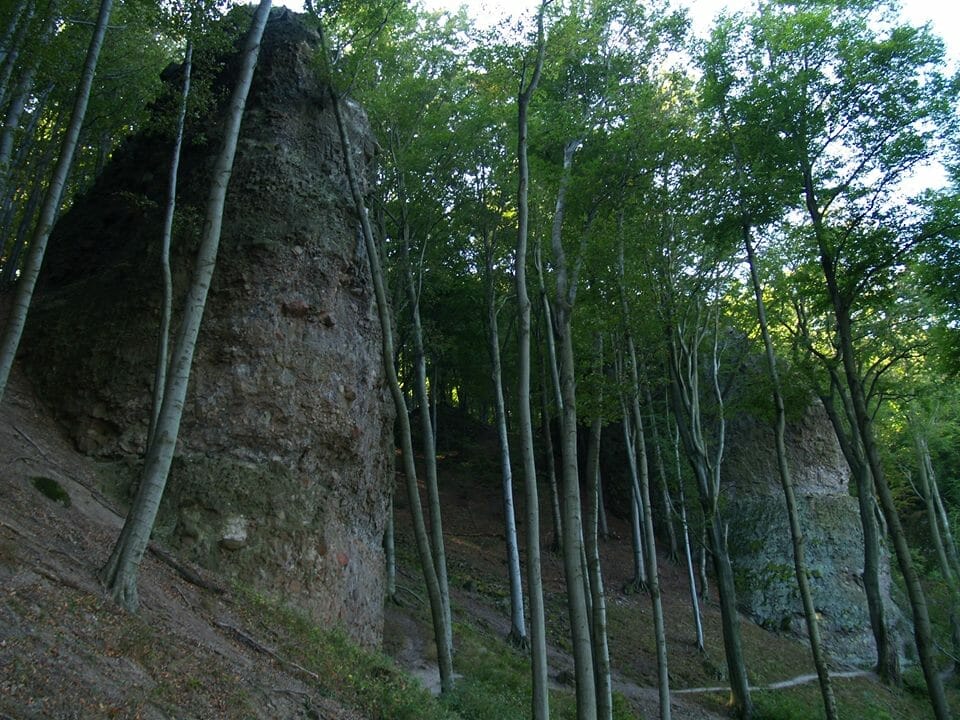 Egykori völgyekből merész sziklaóriások: a Thirring-sziklák