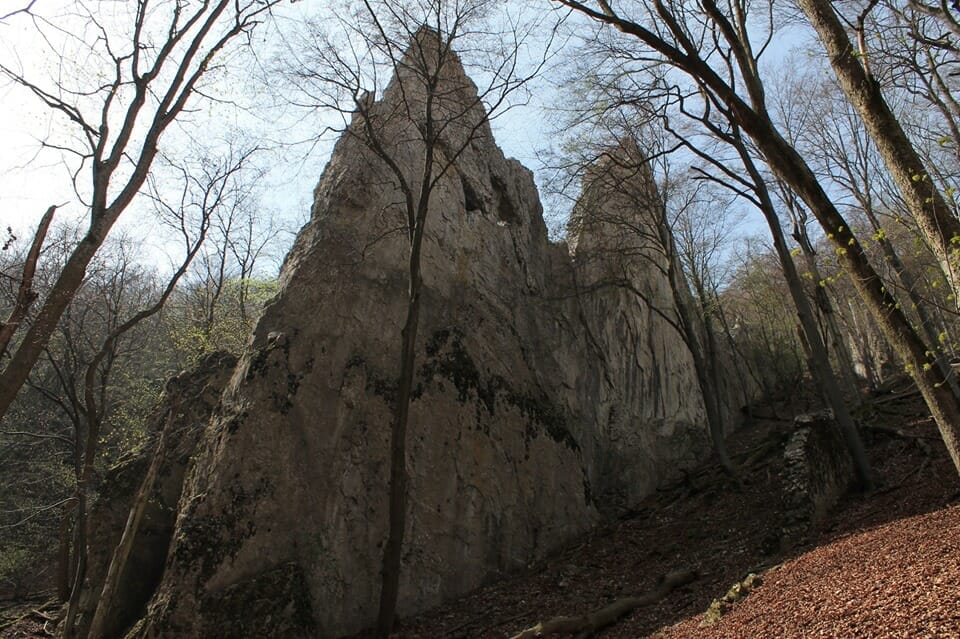 Az Ablakos-kő, mint a bükki „ördögbordák” tipikus példája