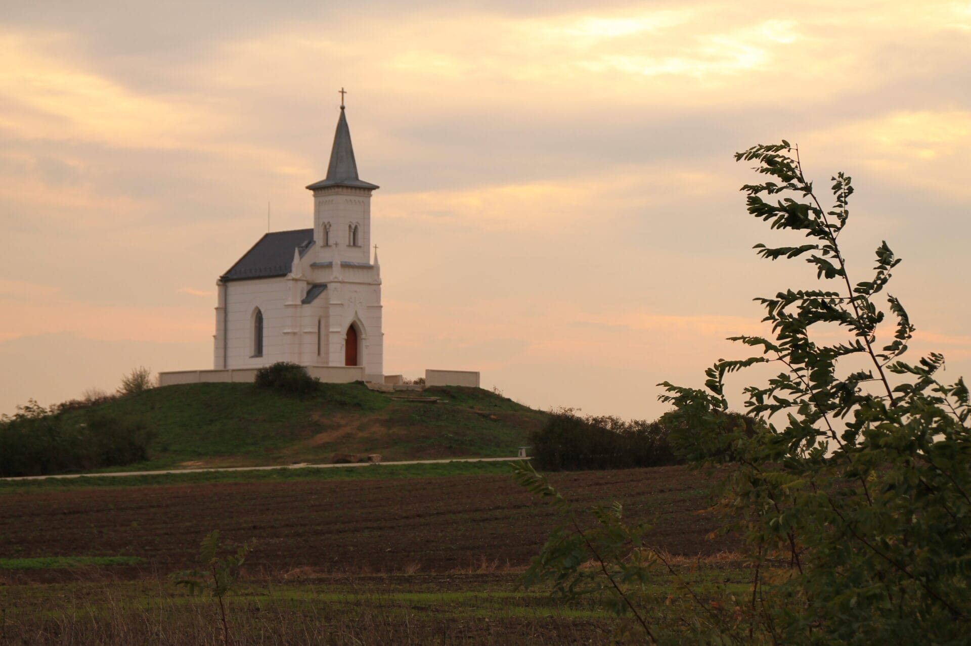 Abádszalók, Szent Móric Kápolna